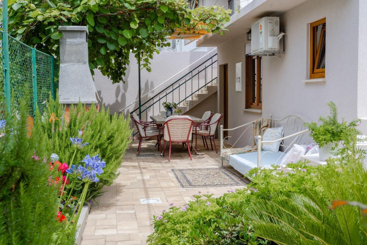 Garden Apartment Вела-Лука Экстерьер фото